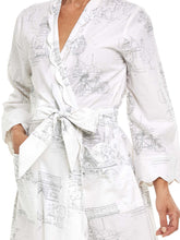 Load image into Gallery viewer, Paris Print Classic Robe