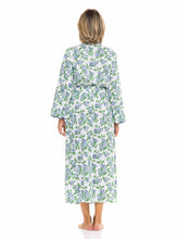 Load image into Gallery viewer, Hydrangea Suvin Classic Robe with Scalloping