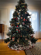 Load image into Gallery viewer, Holiday Print Quilted Tree Skirt