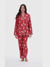Load and play video in Gallery viewer, Santa Print Pajamas

