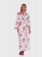 Load and play video in Gallery viewer, Tulip Classic Robe with Scalloping
