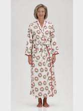 Load and play video in Gallery viewer, Holiday Wreath Print Fleece Lined Classic Robe
