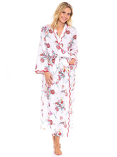 Load image into Gallery viewer, Tulip Classic Robe with Scalloping
